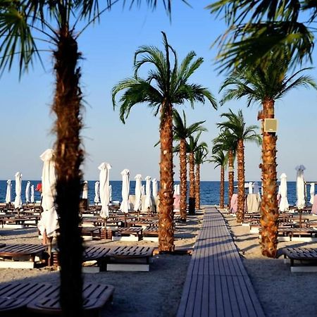 White Tower - Private Studio 106 Mamaia Buitenkant foto