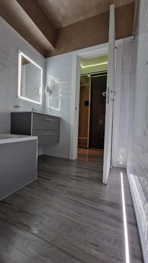 White Tower - Private Studio 106 Mamaia Buitenkant foto