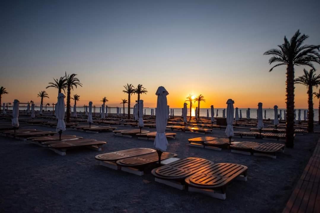 White Tower - Private Studio 106 Mamaia Buitenkant foto