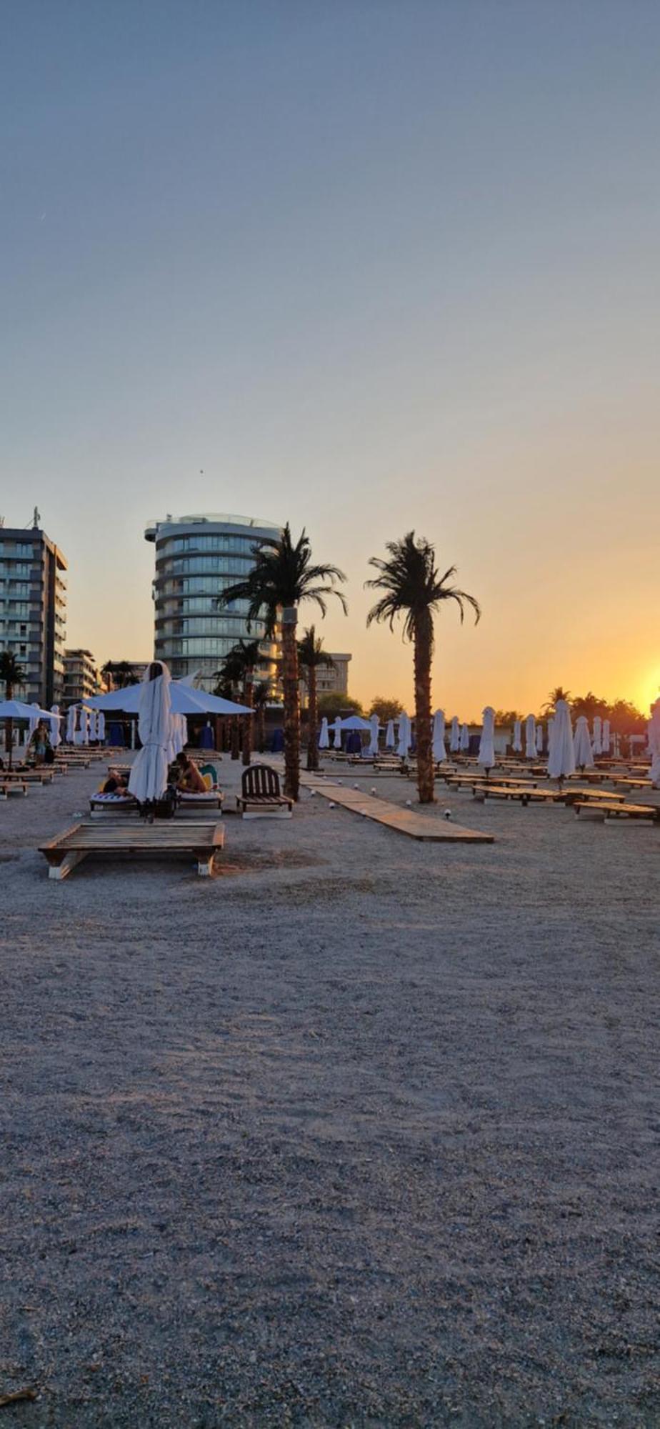 White Tower - Private Studio 106 Mamaia Buitenkant foto